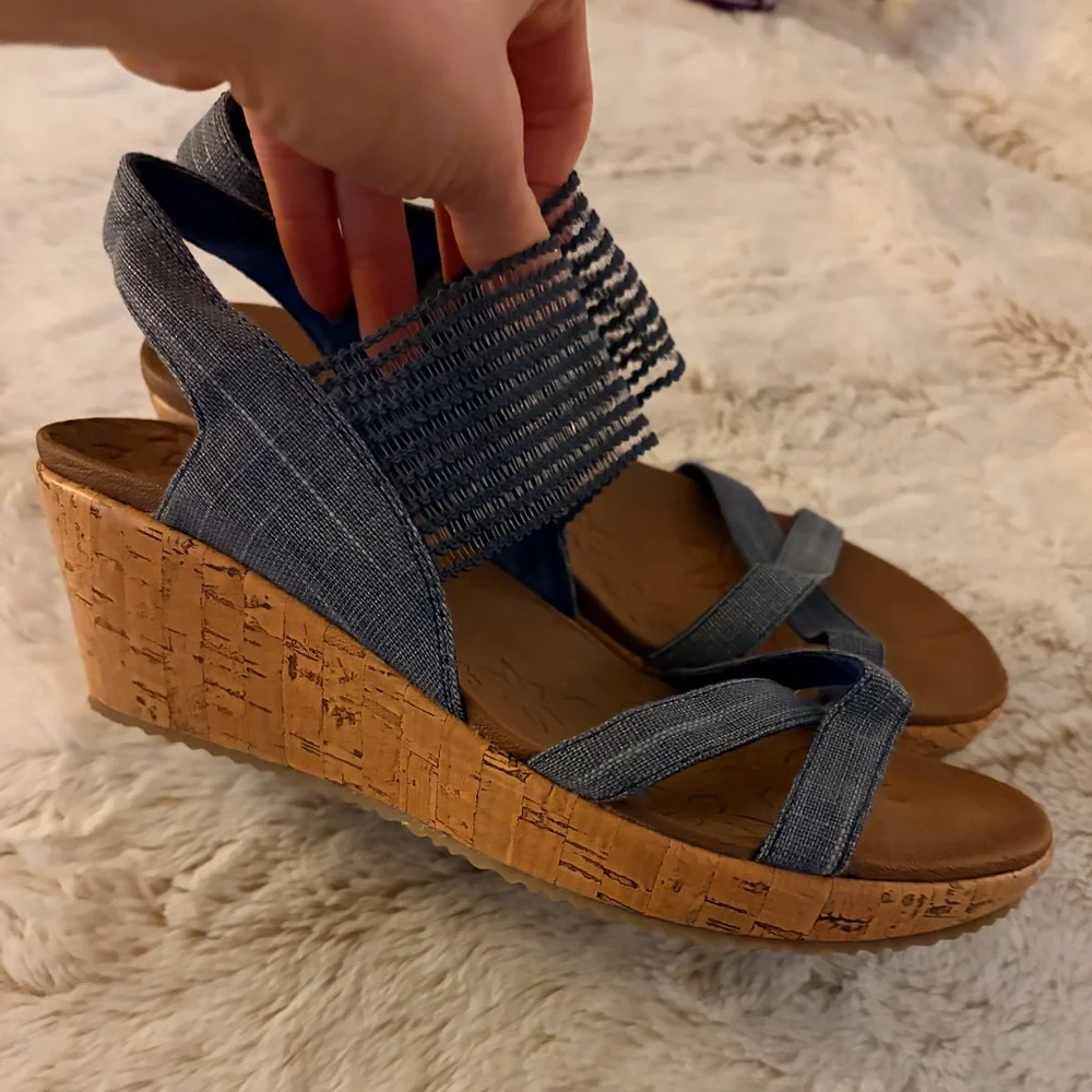 Skechers Beverlee High Tea Wedge Sandals Size 8 Black Yoga Foam Comfort 💙 - Picture 3 of 8
